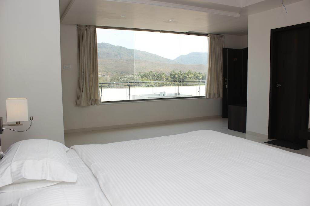Hotel Magnum Inn Junagadh Chambre photo