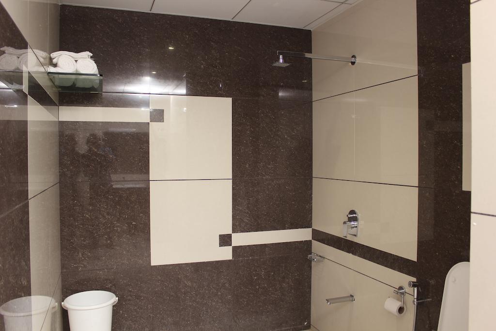 Hotel Magnum Inn Junagadh Extérieur photo