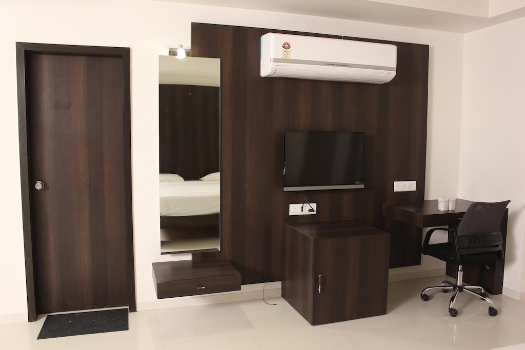 Hotel Magnum Inn Junagadh Chambre photo