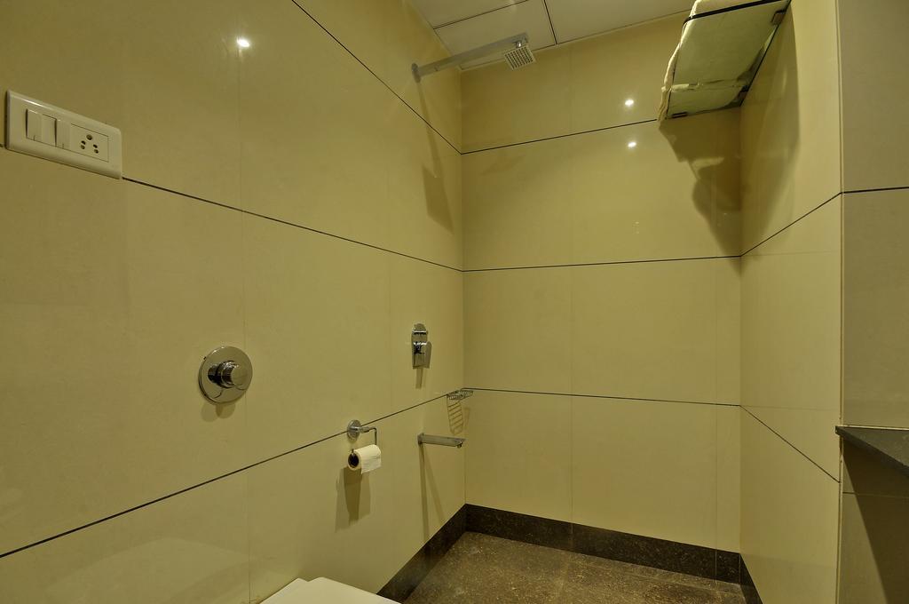 Hotel Magnum Inn Junagadh Extérieur photo