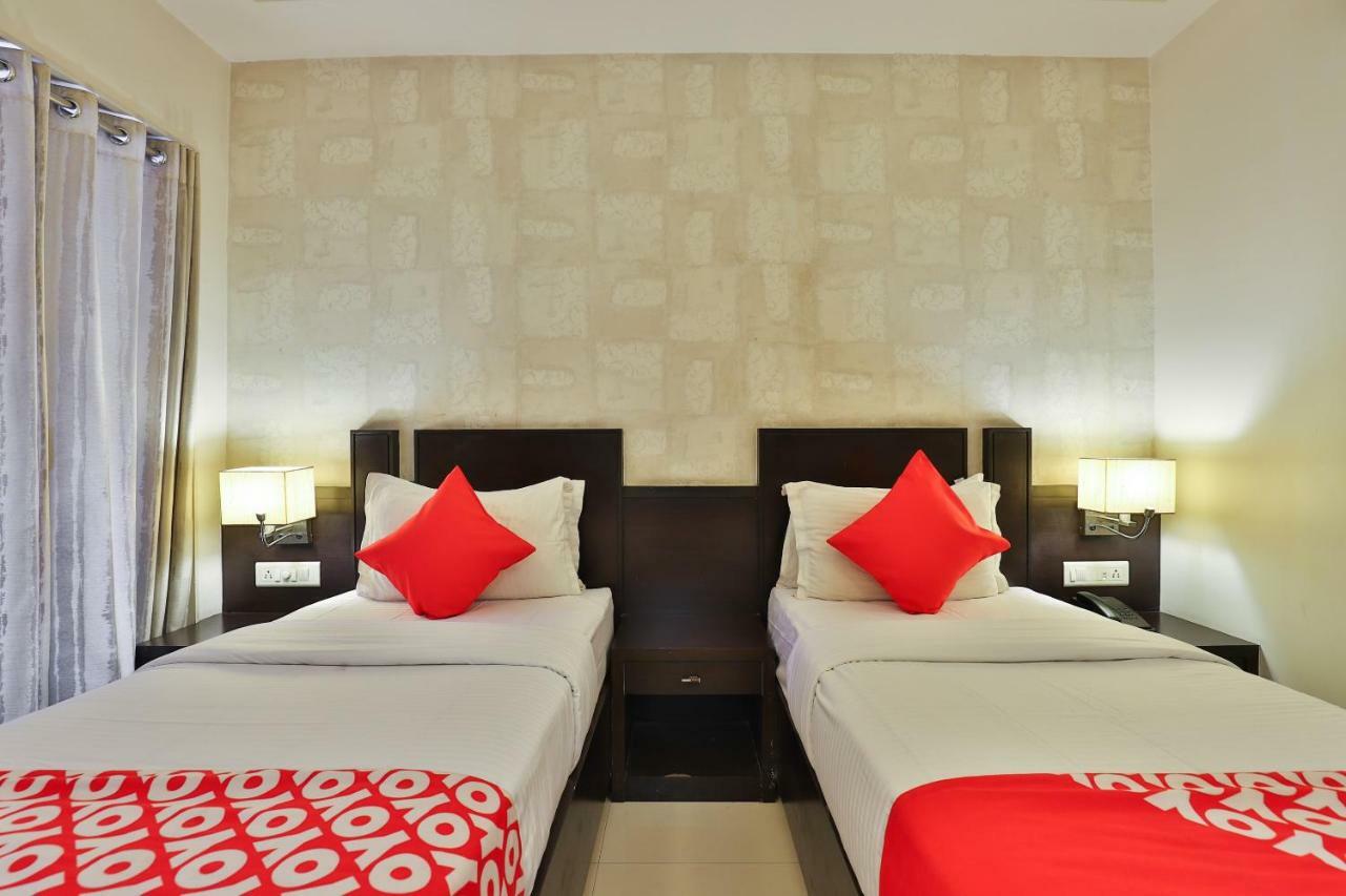 Hotel Magnum Inn Junagadh Extérieur photo