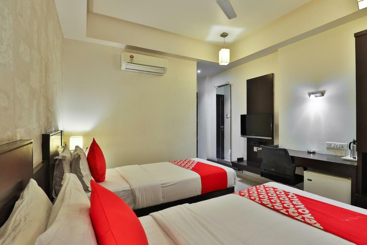 Hotel Magnum Inn Junagadh Extérieur photo