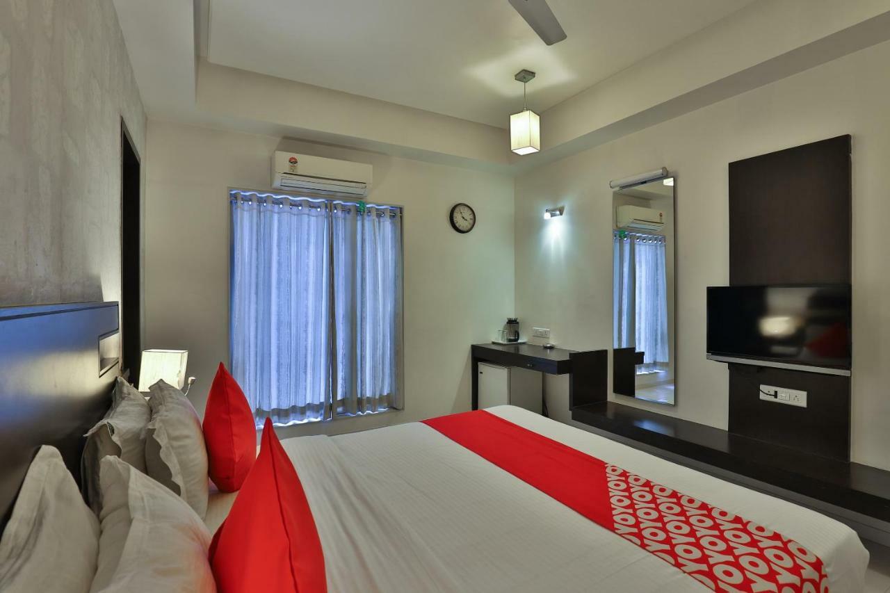 Hotel Magnum Inn Junagadh Extérieur photo