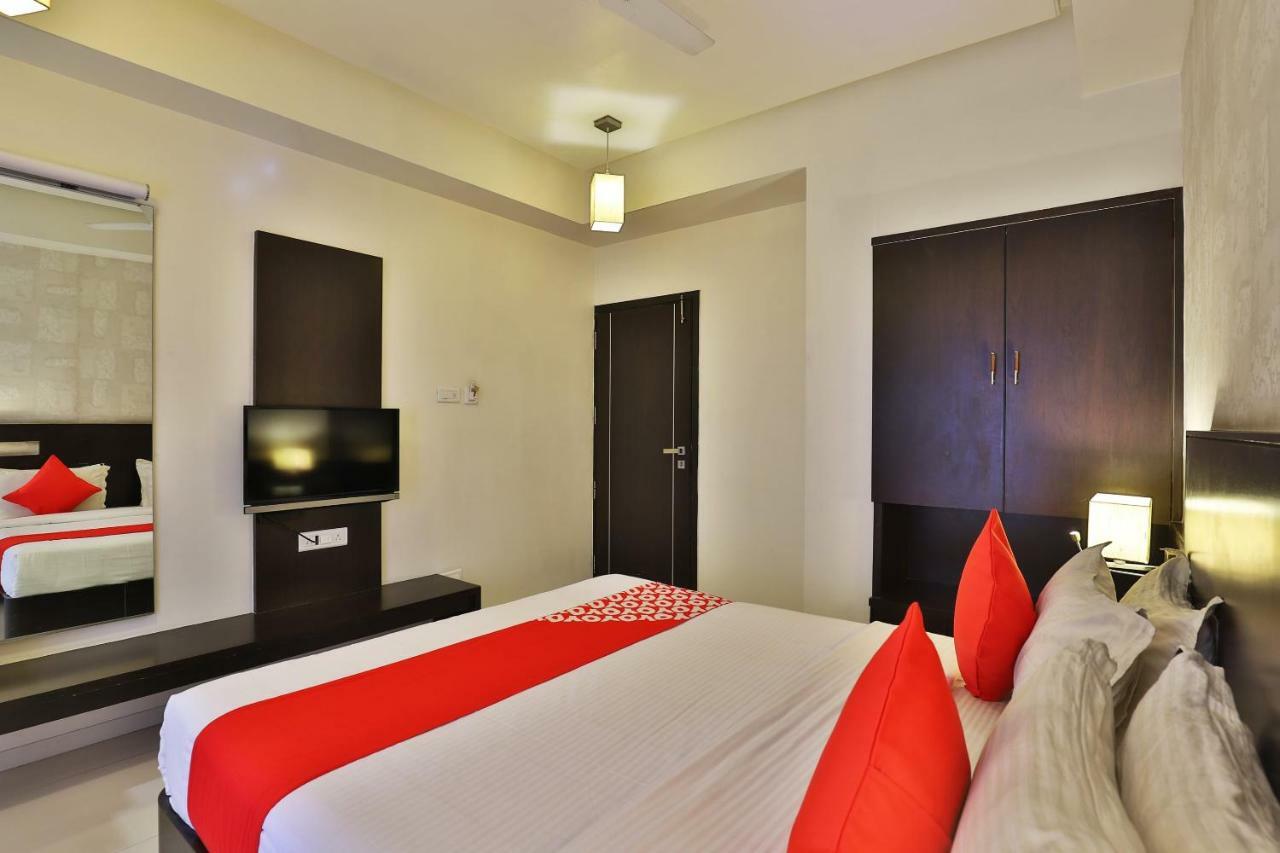 Hotel Magnum Inn Junagadh Extérieur photo
